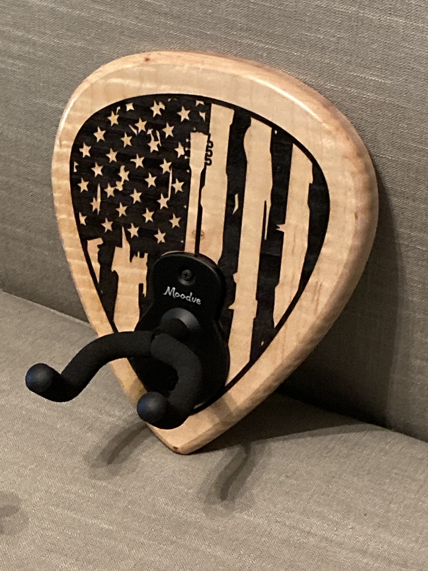 flag design guitar hanger