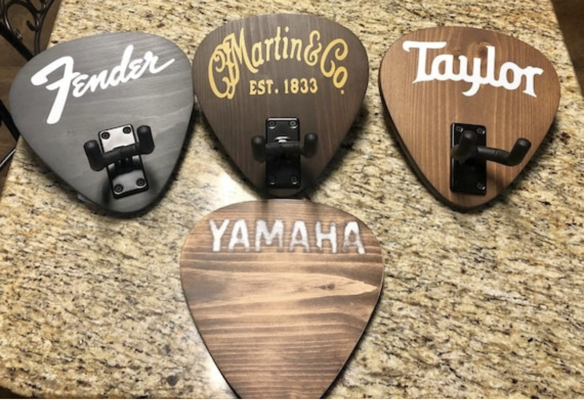Custom design/logo guitar hanger